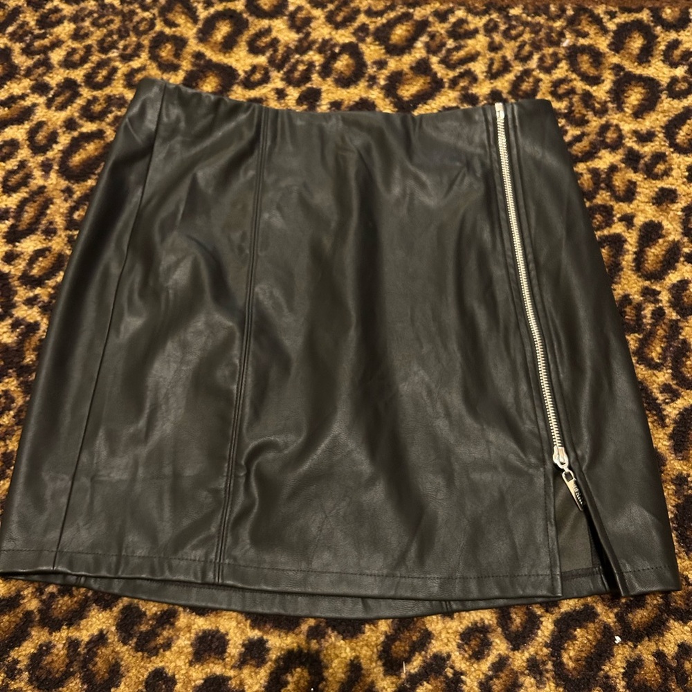 GUESS LA leather skirt, LARGE